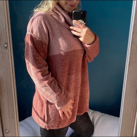 Last Chance/ Few Left - Astranita • Pink \ Mauve Cowl Neck Sweater - Picture 3 of 9